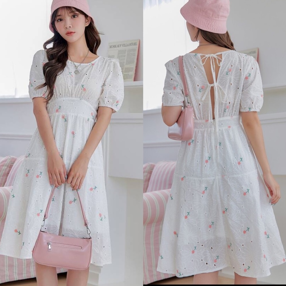 DAZY Floral Embroidery Eyelet Embroidery Tie Back Dress size M